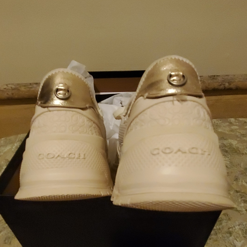 SNEAKERS - Picture 3 of 4